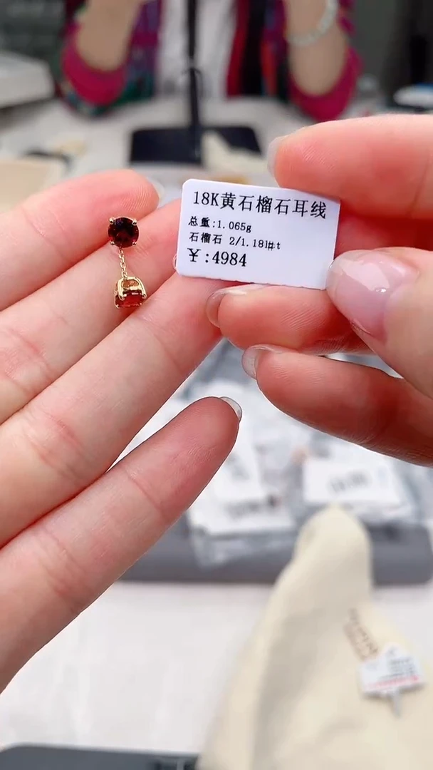 石榴石耳饰18K金镶嵌高货