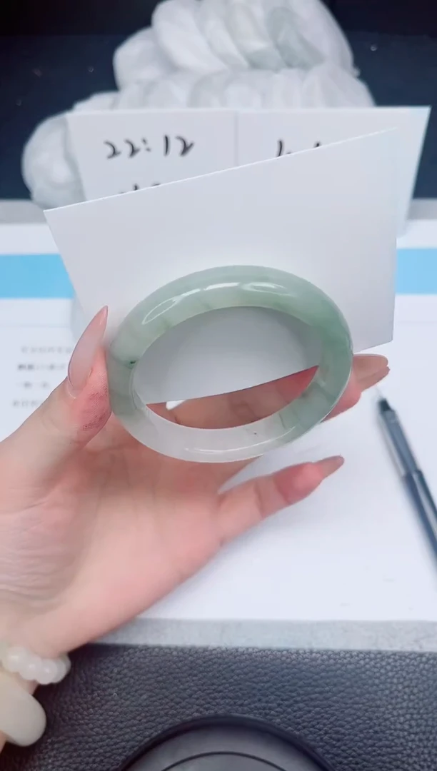 石英质玉手镯未镶嵌126-58.5