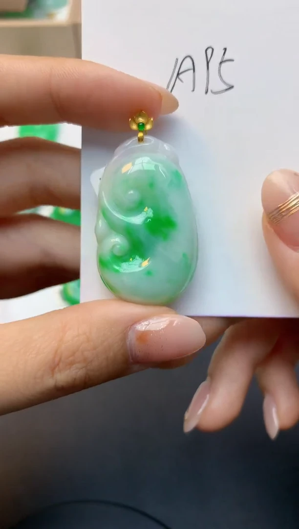 颈饰18K金镶嵌翡翠天然A货缅甸翡翠百元以上9元证书费自理