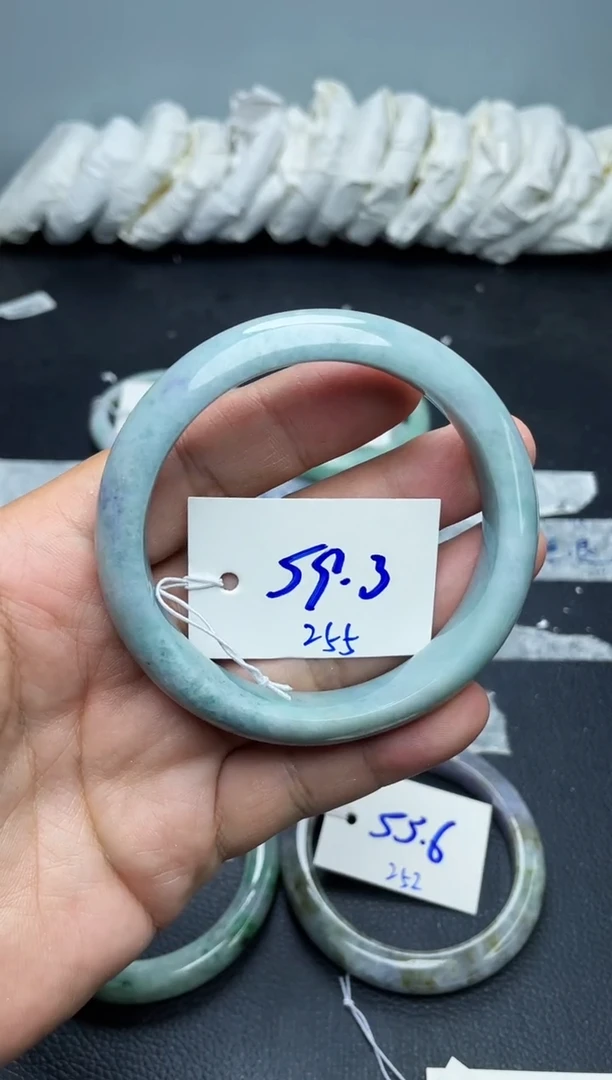 未镶嵌手镯翡翠255