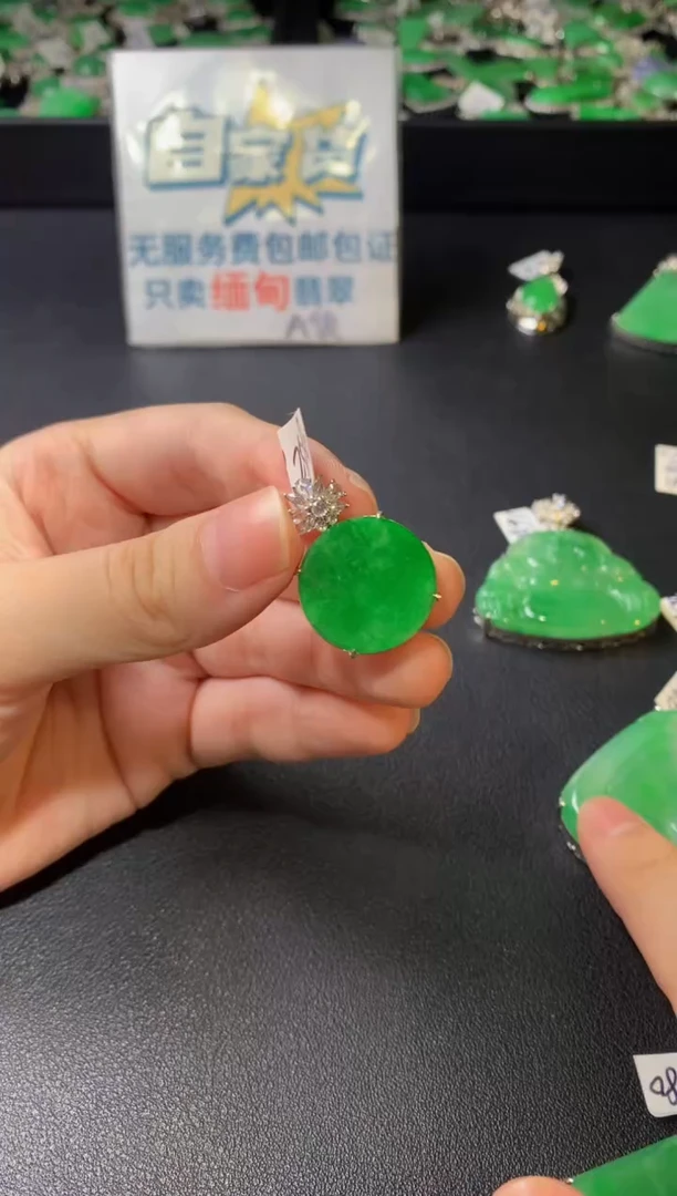 颈饰银S925镶嵌翡翠翡翠