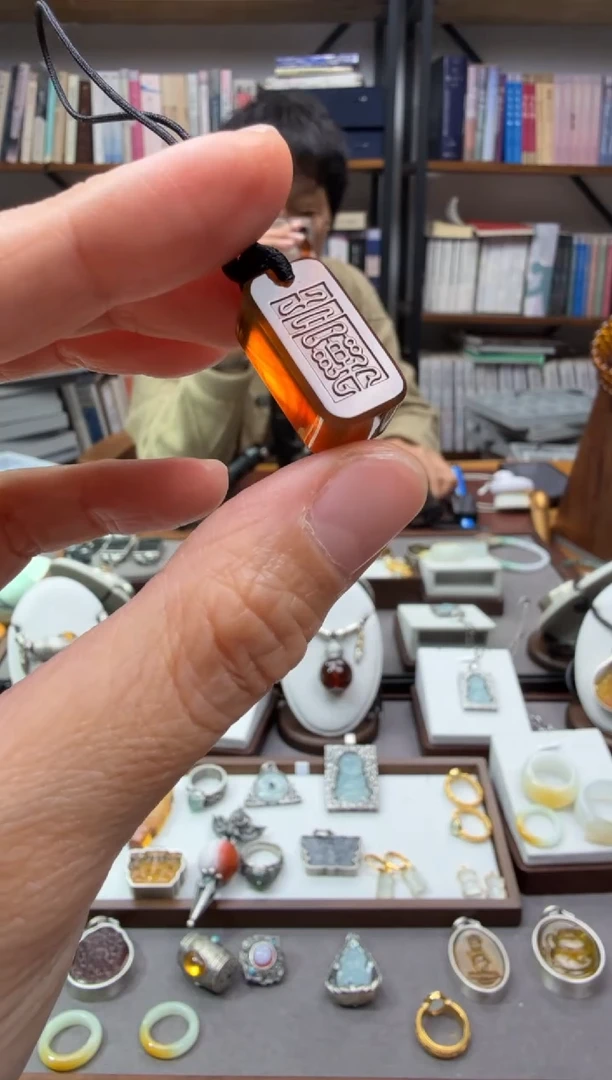 琥珀颈饰未镶嵌手机挂喜乐