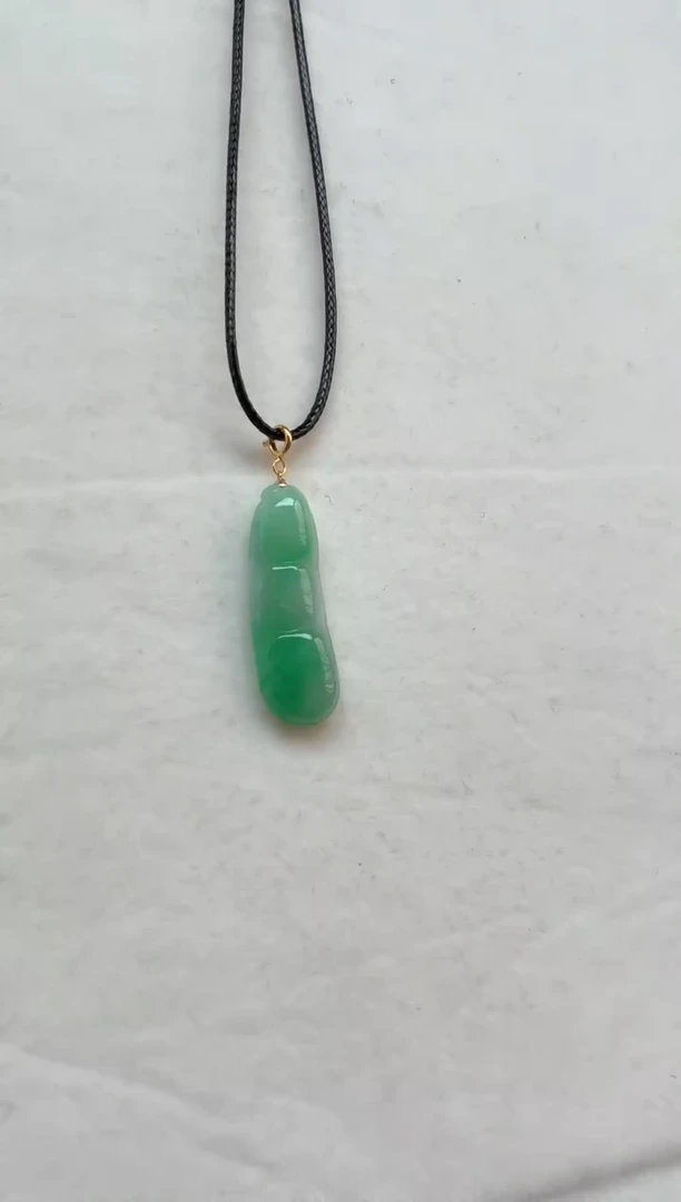 颈饰18K金镶嵌翡翠挂件