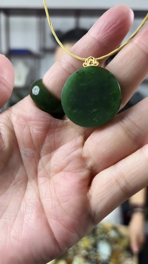 颈饰未镶嵌和田玉1