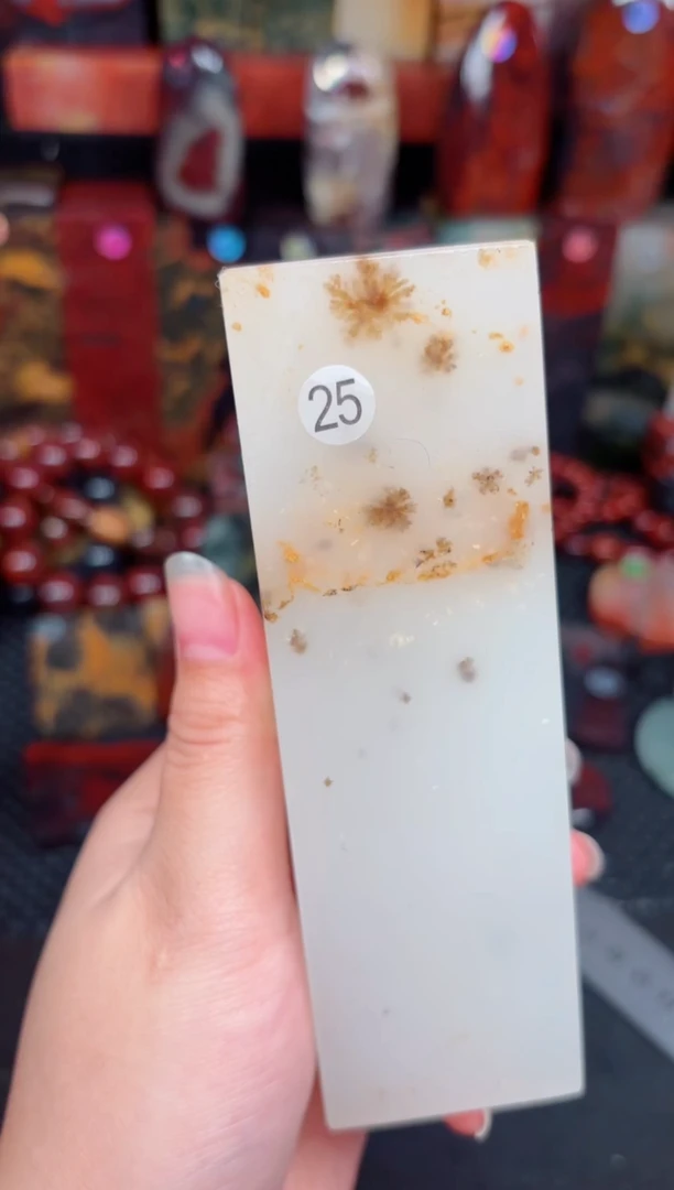 玉桂林鸡血玉印章摆件25