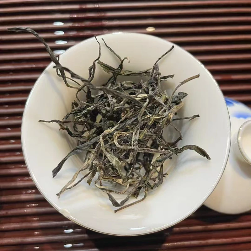 [白茶园古樹头春散茶]云南普洱茶易武白茶园2025年头春料