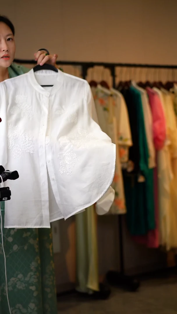 冰丝小码绣花衬衫小码绣花衬衫小码绣花衬衫