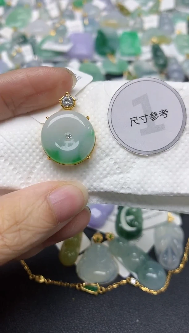 颈饰未镶嵌翡翠天然缅甸A货翡翠