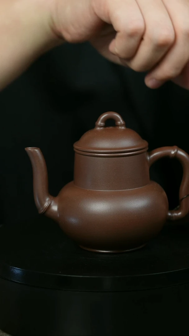 茶壶紫砂大*哥H1599赵信军光素炉鼎