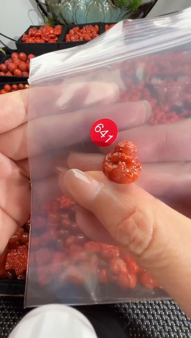 颈饰钛钢南红玛瑙1