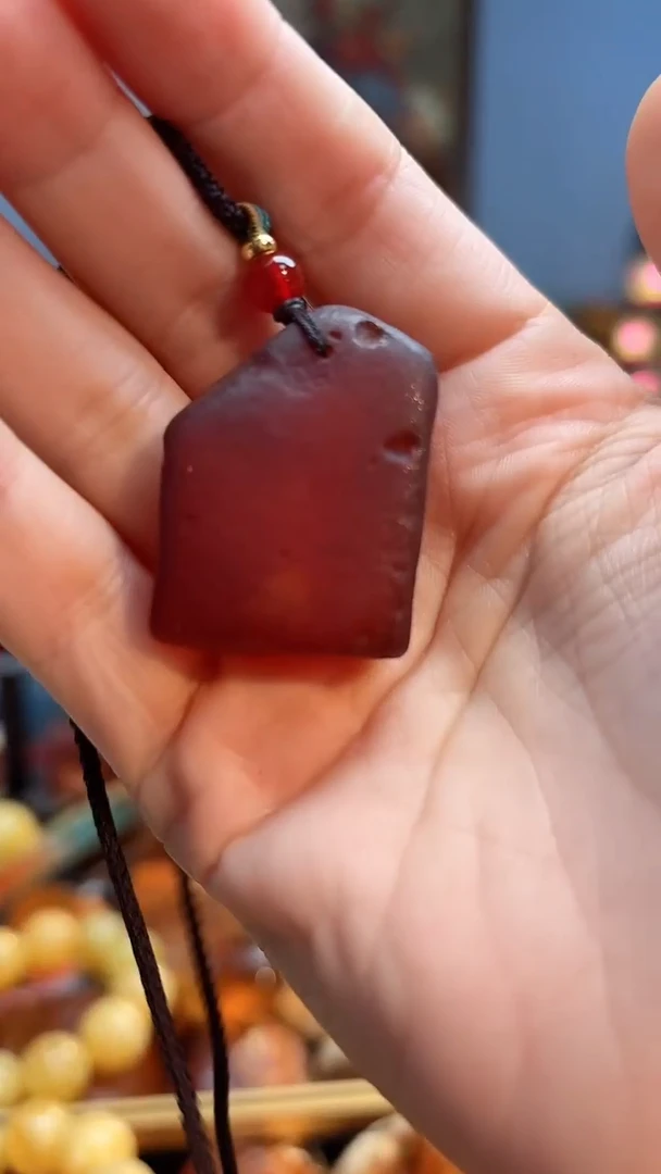 琥珀颈饰未镶嵌吊坠
