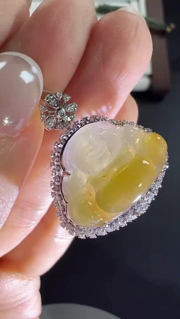 颈饰18K金镶嵌翡翠KBSZ1228-043