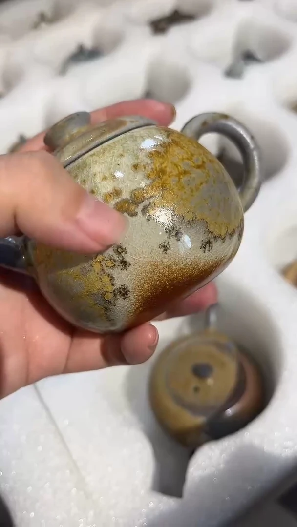 壶367号容量120-140ML玫瑰金泥有取钉痕迹