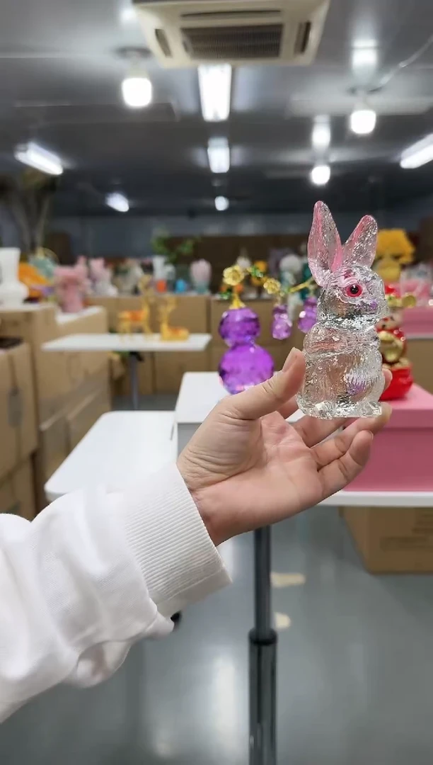 藤金沃水晶琉璃摆设    兔