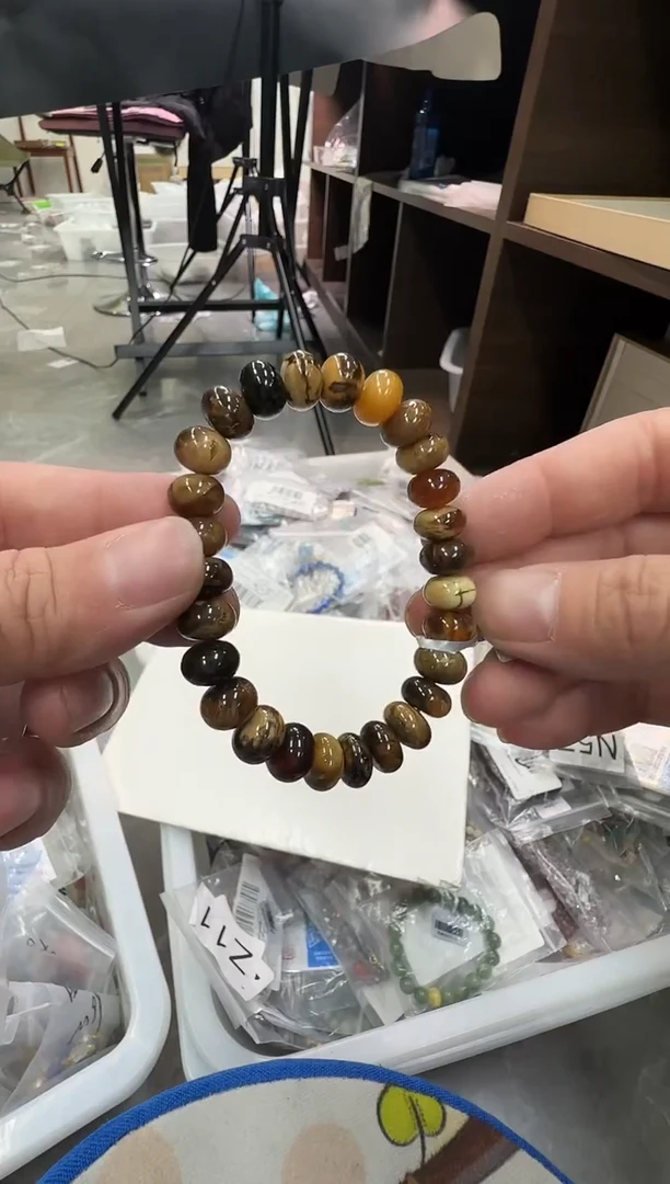 手串琥珀（根珀）未镶嵌y95