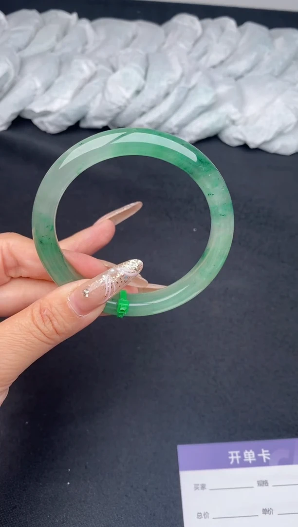 石英质玉（非洲翠）手镯未镶嵌非洲翠A货拍一发一24