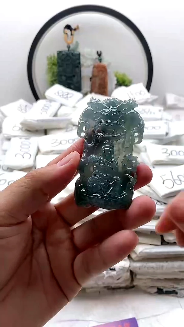 颈饰未镶嵌翡翠文殊