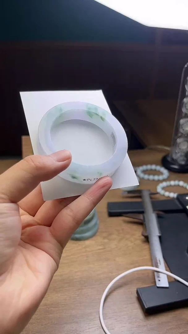 未镶嵌手镯定制翡翠北***梁定制