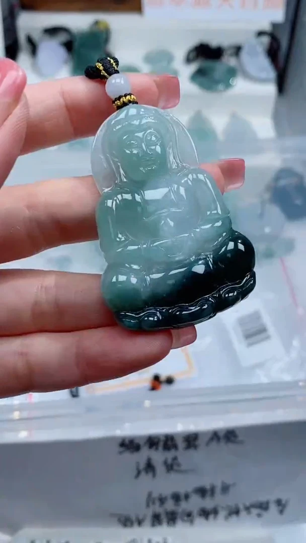 翡翠未镶嵌颈饰吊坠