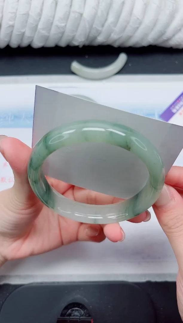 【闪购商品】石英质玉手镯未镶嵌260-62.6