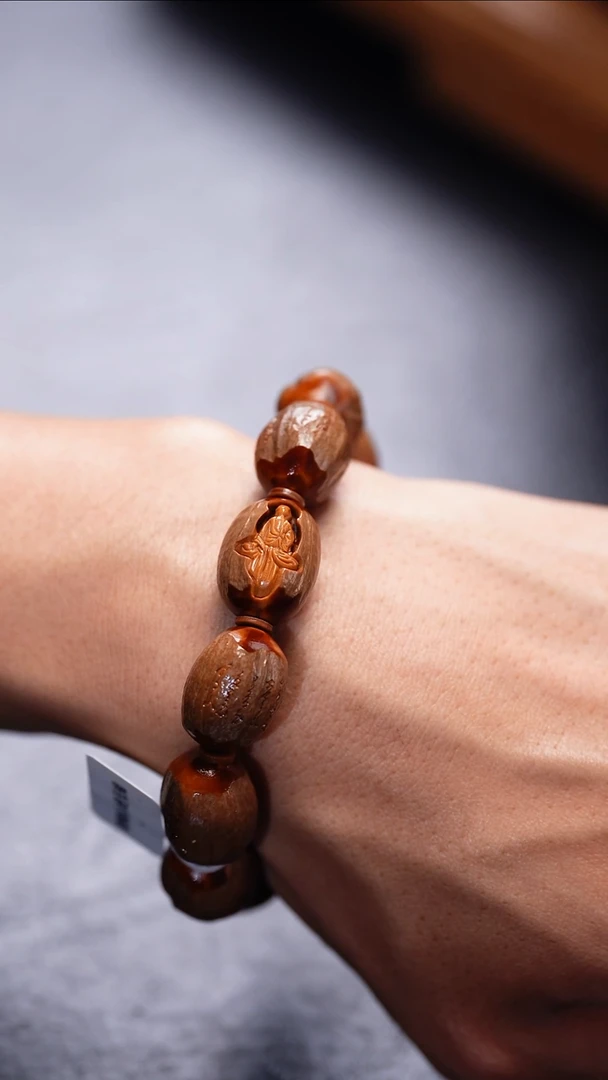 【闪购商品】橄榄核吊坠功利化