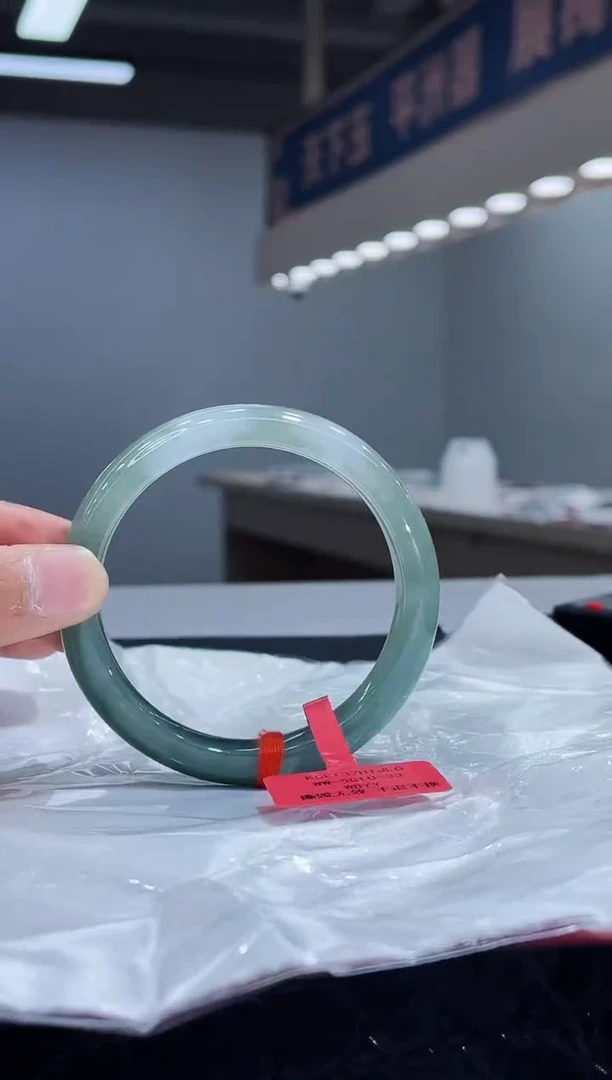 未镶嵌手镯翡翠6