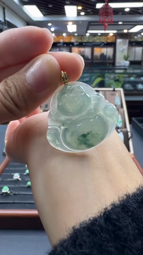 颈饰18K金镶嵌翡翠佛公
