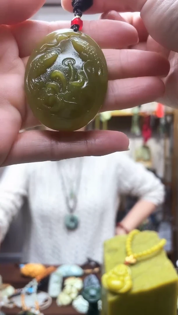 未镶嵌岫玉吊坠·