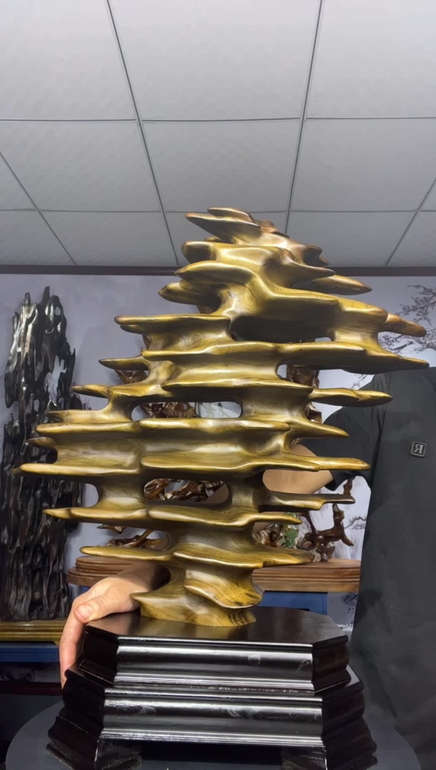 金丝楠木雕款中*。金丝楠木工艺品摆件