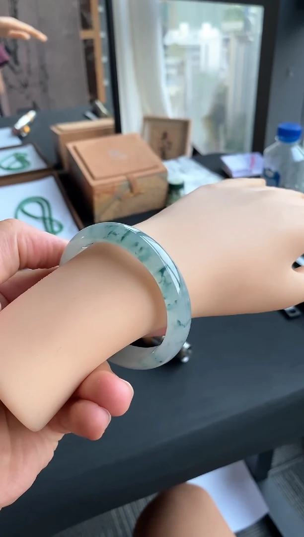 未镶嵌手镯翡翠89号53.3*12.8*8正圈