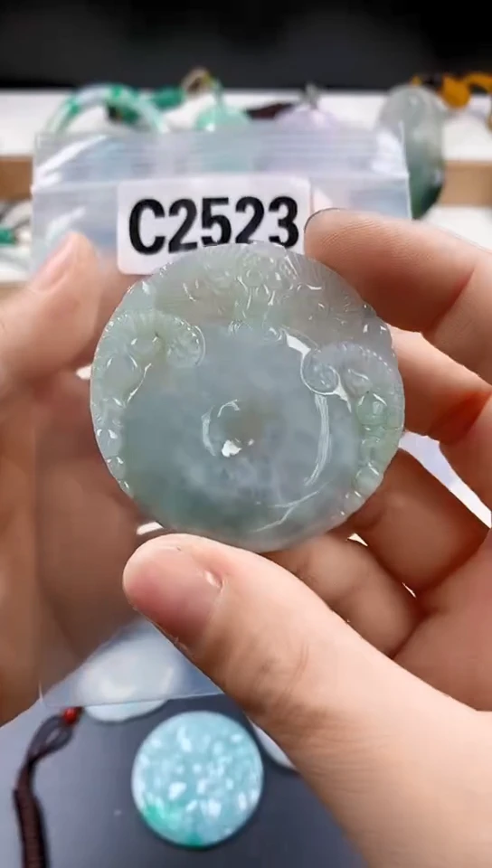 颈饰未镶嵌翡翠天然翡翠吊坠挂件