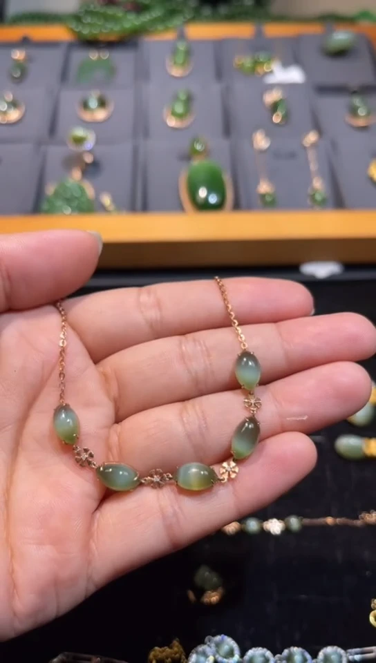 【闪购商品】和田玉碧玉猫眼手链18K金镶嵌多样性发一