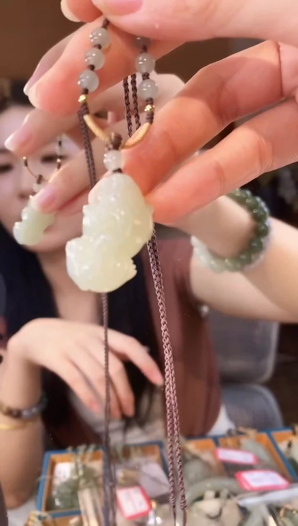 颈饰未镶嵌和田玉貔貅和田玉项链