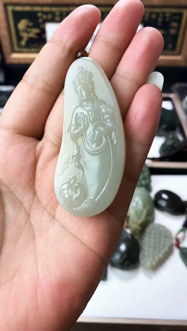 颈饰未镶嵌和田玉1