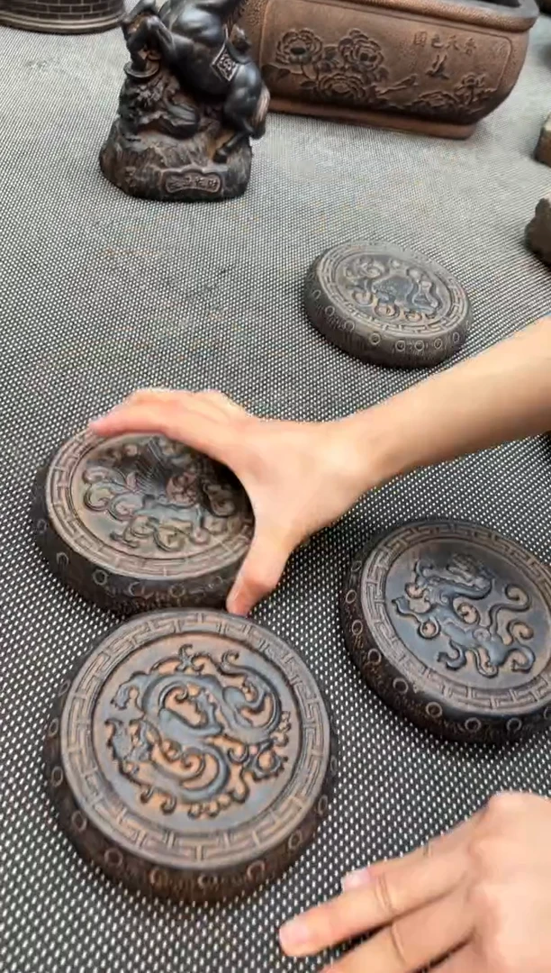 陶土四兽底座火山泥