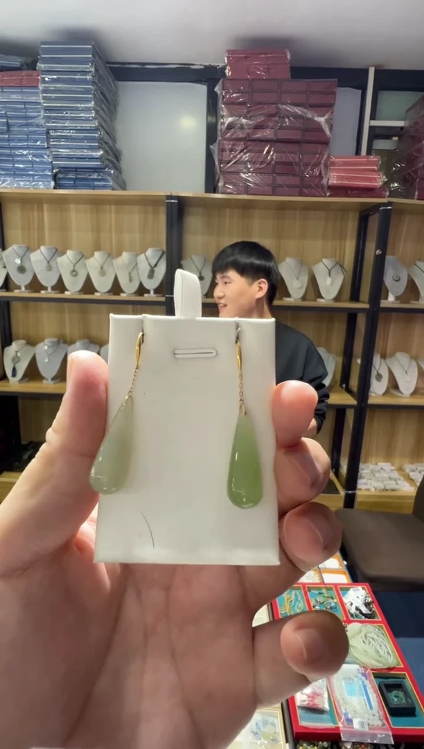 【闪购商品】和田玉耳饰18K金镶嵌翠青耳坠