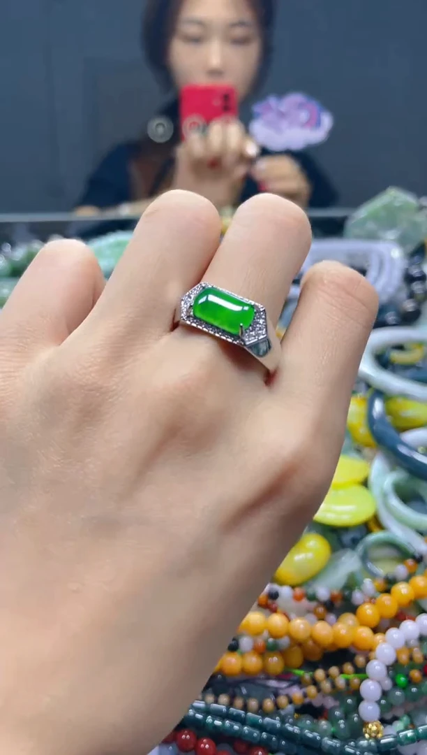 颈饰未镶嵌翡翠/H/翡翠A货，一件也是批发价