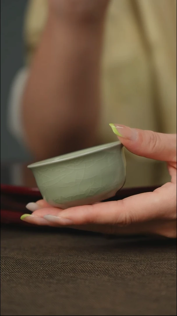 豆绿 小圆杯 无底款