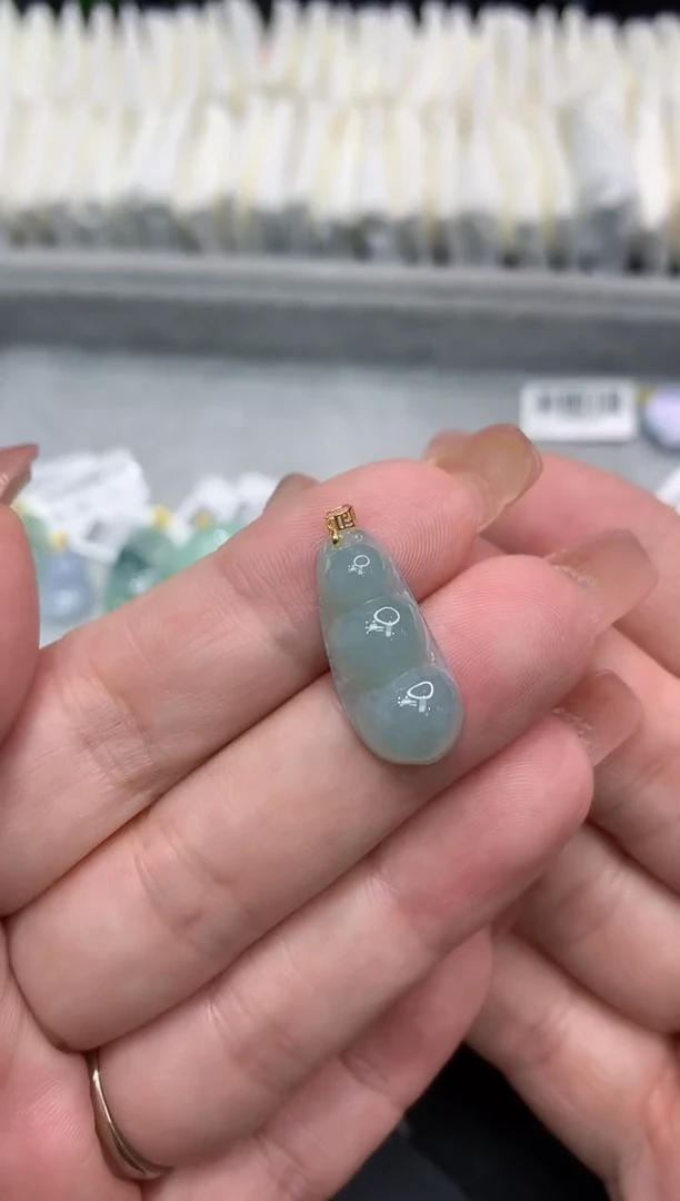 吊坠(不含链)18K金镶嵌翡翠11