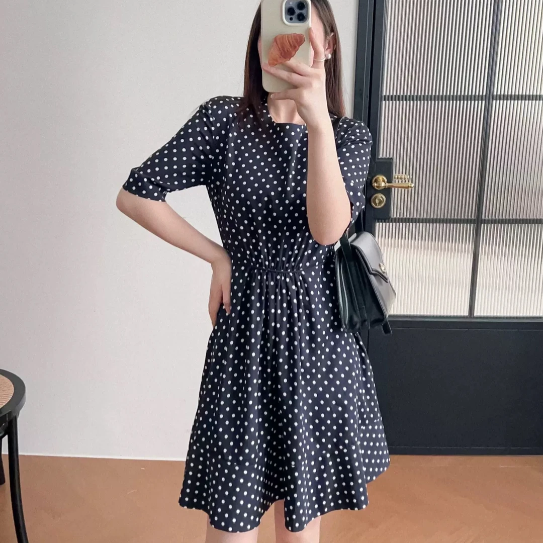 悦享服饰2025夏季新款圆领收腰波点连衣裙女中长款过膝连衣裙