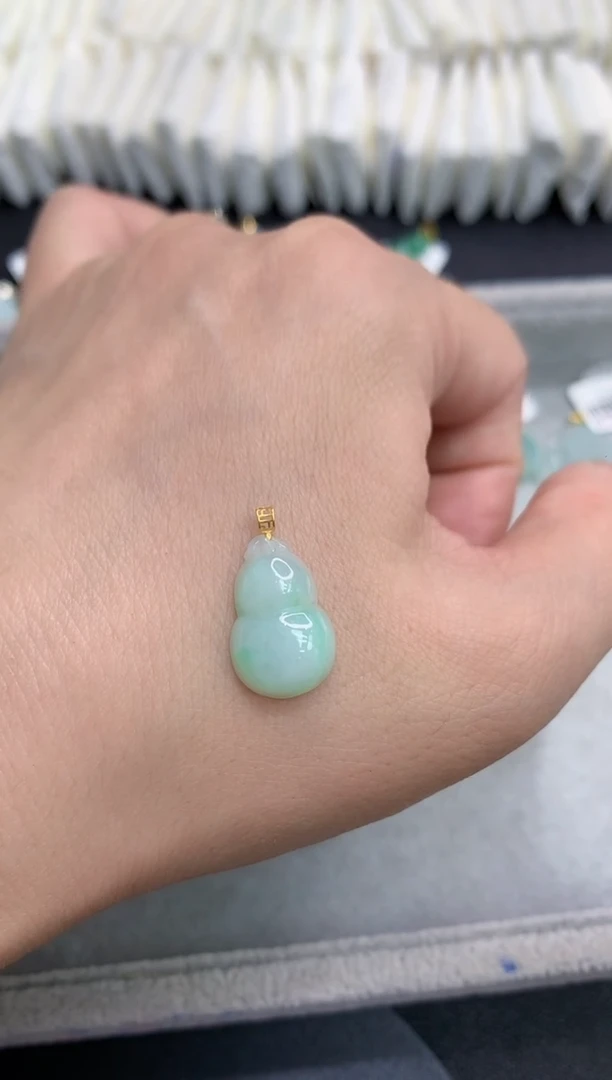 吊坠(不含链)18K金镶嵌翡翠111