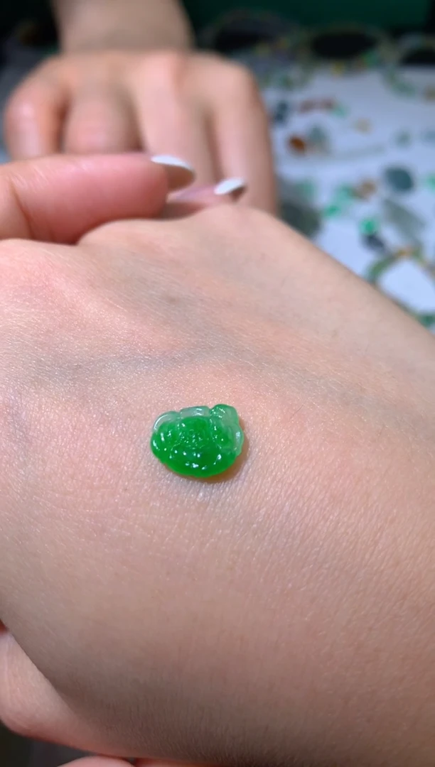 未镶嵌定制翡翠毛货