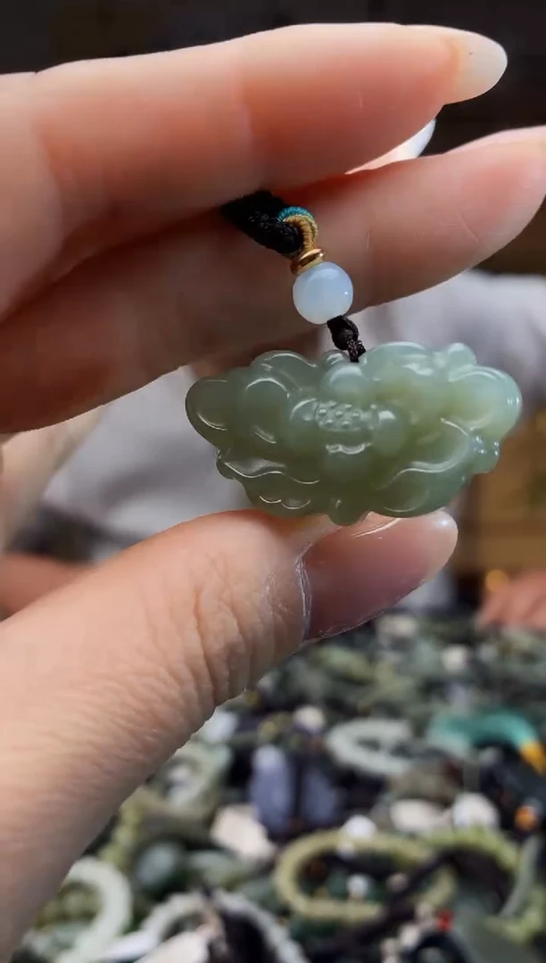 颈饰未镶嵌和田玉多样性发货，拍一发一