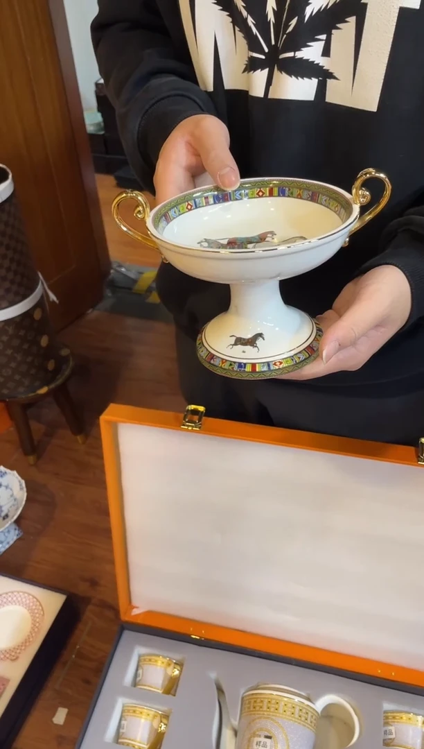 杯鸿辉家品牌瓷器，京东包邮！