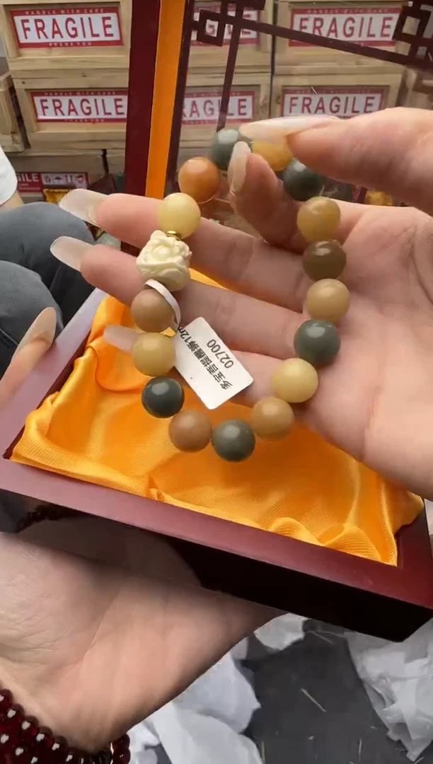 精美手串（无礼盒）