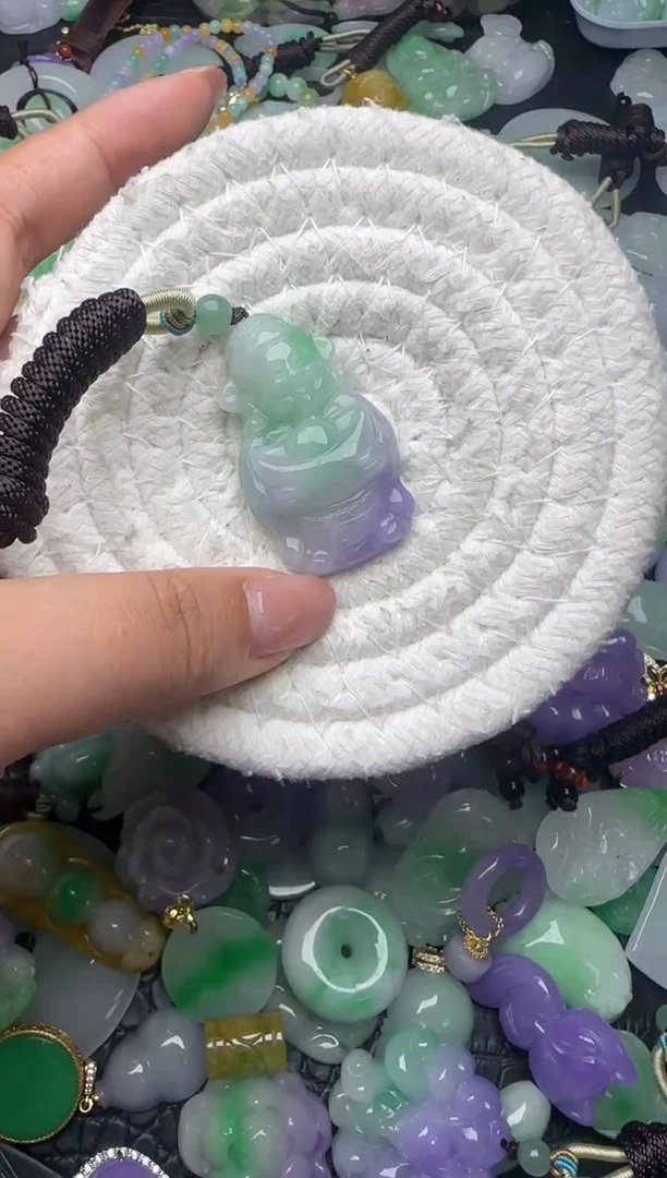 颈饰未镶嵌翡翠缅甸翡翠吊坠