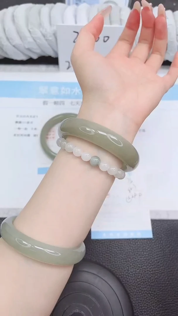 未镶嵌手镯石英质玉73-62.7