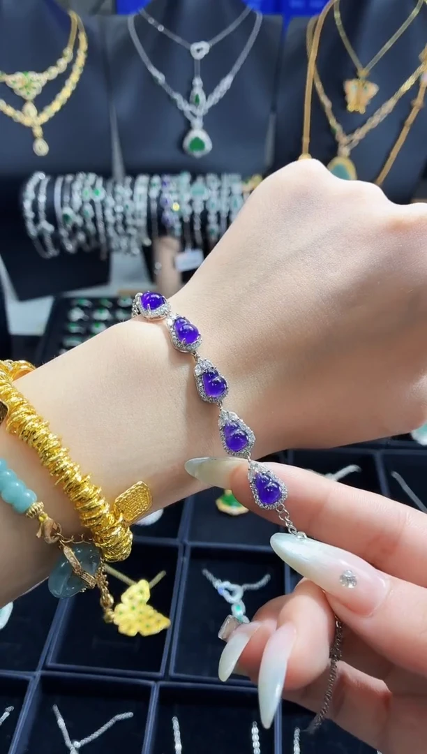 翡翠未镶嵌吊坠(不含链)天然翡翠a货 多样性发其一