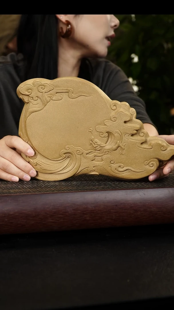 紫砂茶宠黄段明月游龙壶承