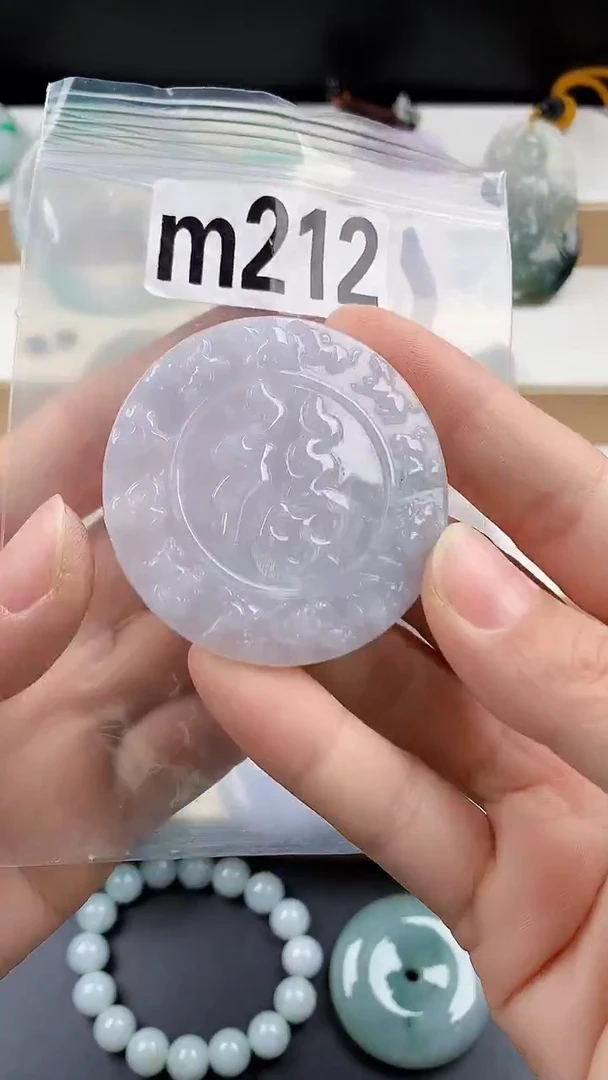 颈饰未镶嵌翡翠天然翡翠吊坠挂件